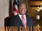 어느 날 밝혀진 시장님의 숨겨진 비밀 – 매리온 배리 이야기 marion barry