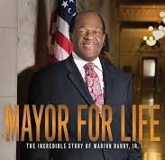 어느 날 밝혀진 시장님의 숨겨진 비밀 – 매리온 배리 이야기 marion barry